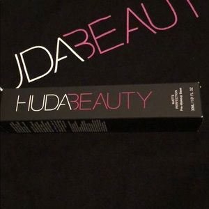 Huda Beauty Matte Perfection Primer